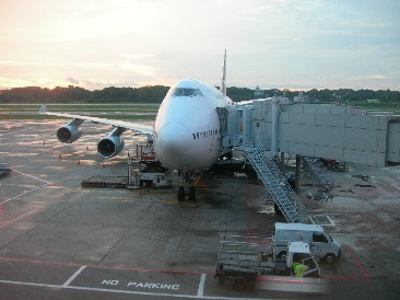 Am Flughafen Singapur