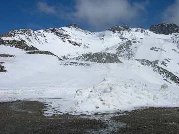 Blick von Station Höfatsblick in Richtung Nebelhorngipfel