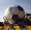 Ein Fußball auf Reisen